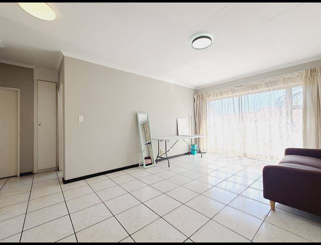 2 BEDROOM APARTMENT FOR SALE IN VORNA VALLEY